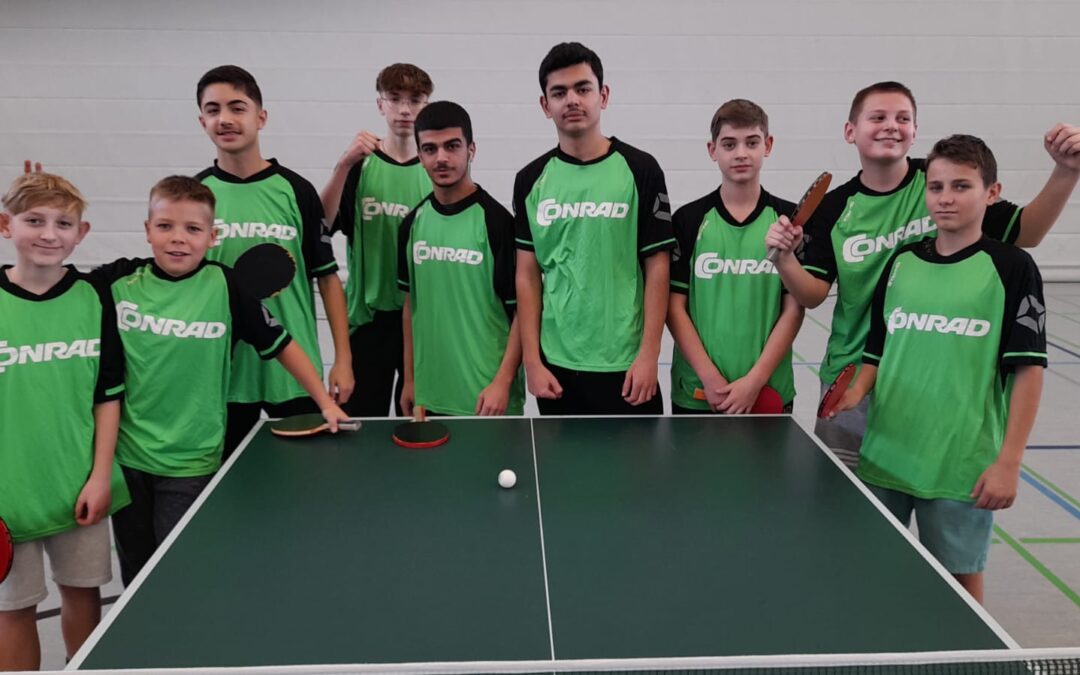 Tischtennis Jungen besiegen alle und werden Bezirksmeister