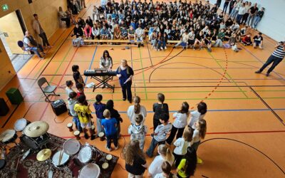 Schülervollversammlung zum Schuljahresabschluss und zur Ehrung